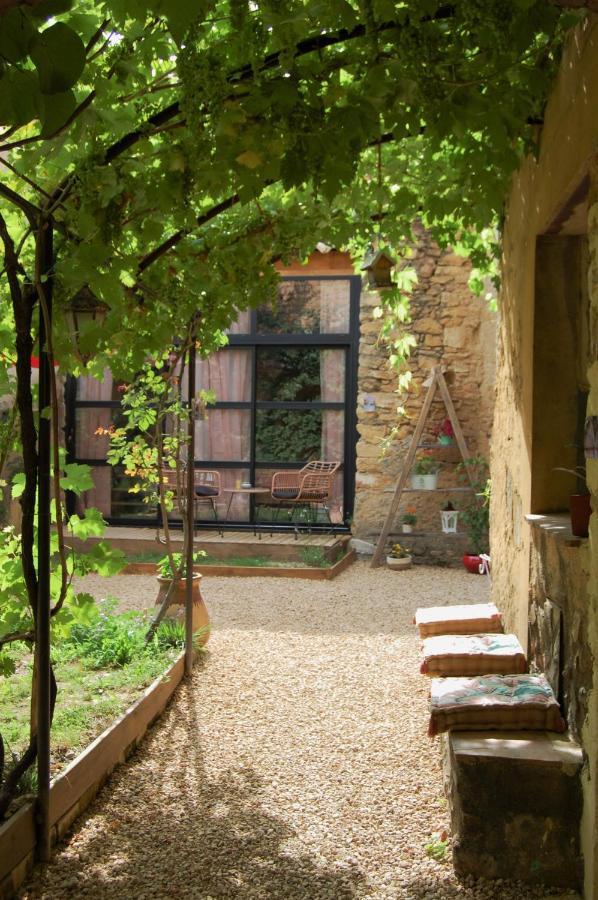 La Bucolique, Chambres Et Jardin D'Hotes Sabran Екстериор снимка