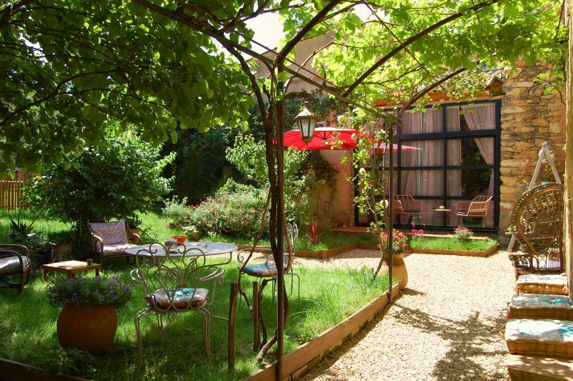 La Bucolique, Chambres Et Jardin D'Hotes Sabran Екстериор снимка